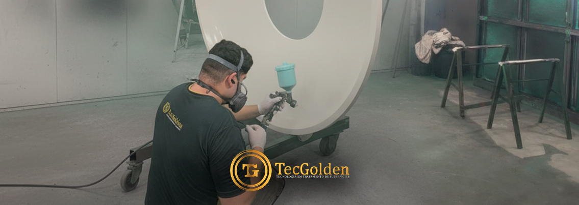 Descubra a diferença entre PTFE, FEP e PFA e entenda qual revestimento técnico é ideal para aplicações industriais.